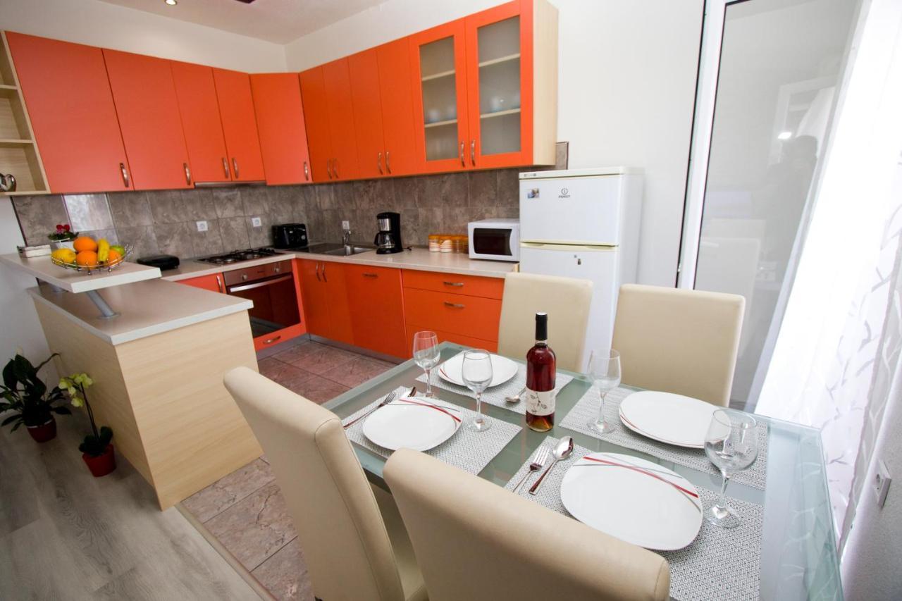 Apartment Toni Makarska Exterior photo