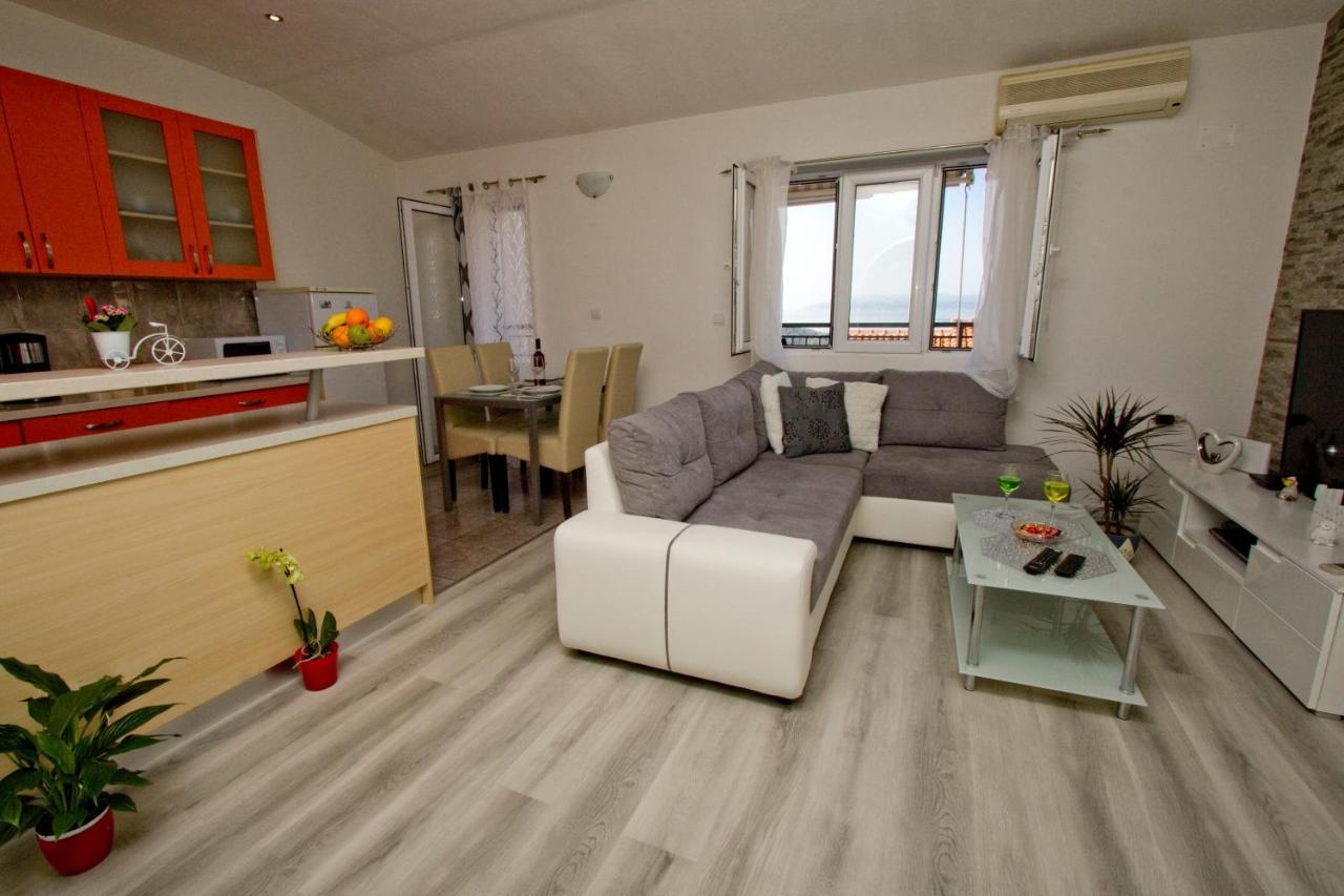 Apartment Toni Makarska Exterior photo